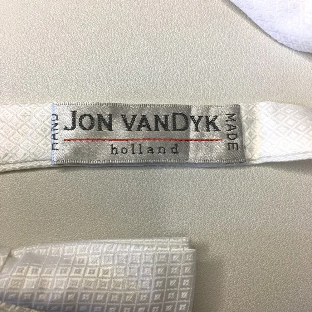JON VANDYK HOLLAND Vintage Vibe Semi-Butterfly Bow Tie ▶◀ 𝔹ℝ𝔸ℕ𝔻 ℕ𝔼𝕎!